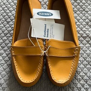 Old Navy Size 7 Loafers Slip Ons Tan/Orange